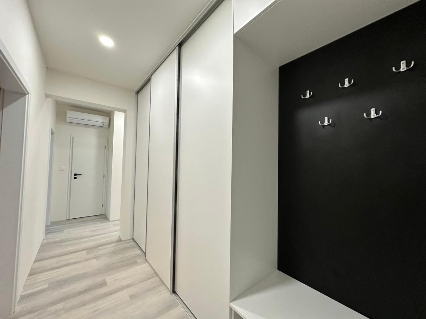 Klimatizovany Apartmanovy Dom S Virivkou, 9A Senec Buitenkant foto