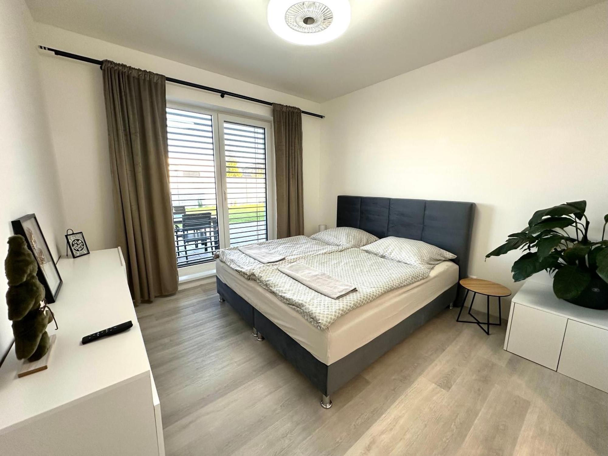 Klimatizovany Apartmanovy Dom S Virivkou, 9A Senec Buitenkant foto