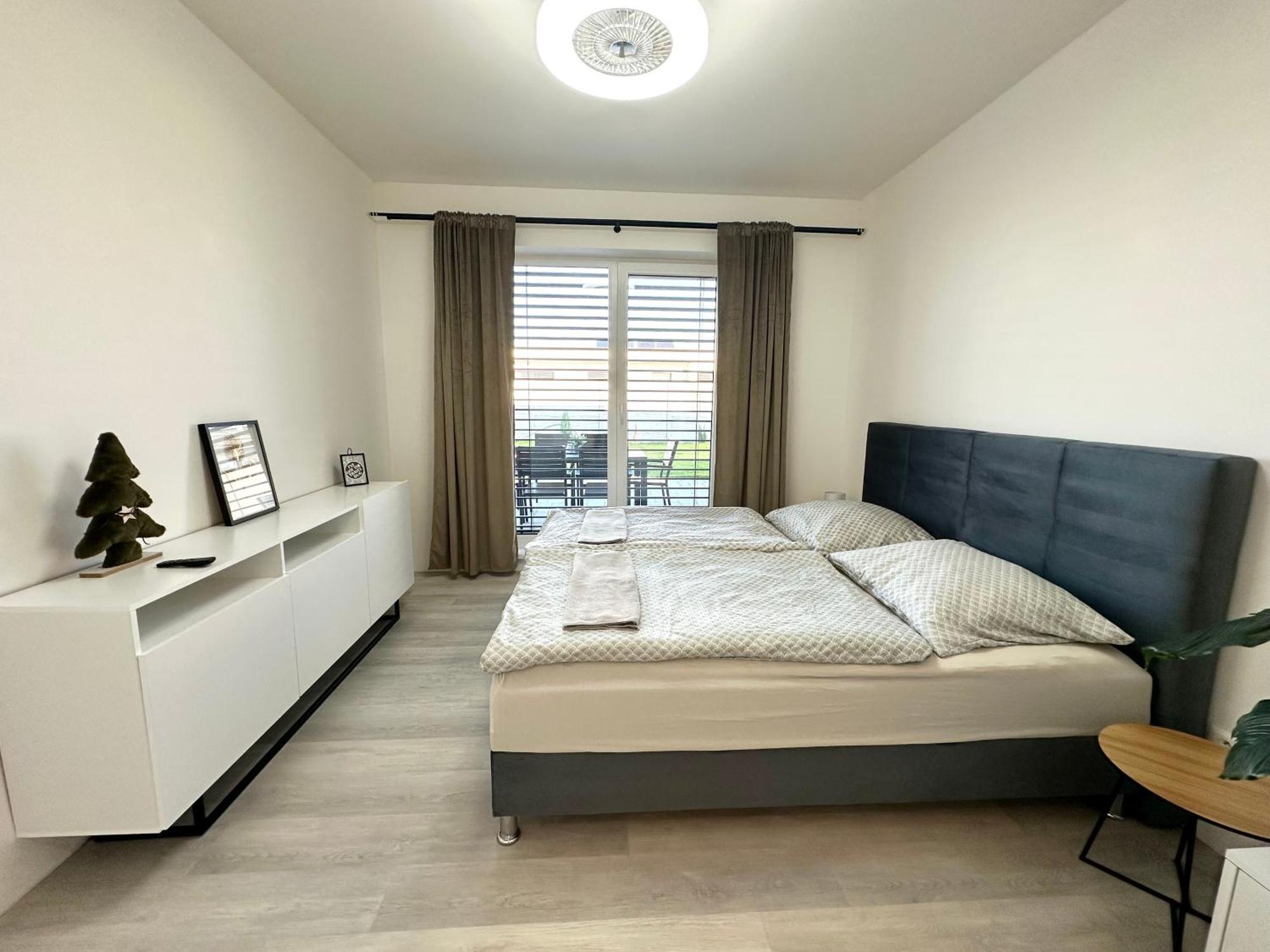 Klimatizovany Apartmanovy Dom S Virivkou, 9A Senec Buitenkant foto